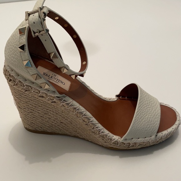 Valentino Rockstud Wedges Sandals Ivory Size 9 - Picture 2 of 14